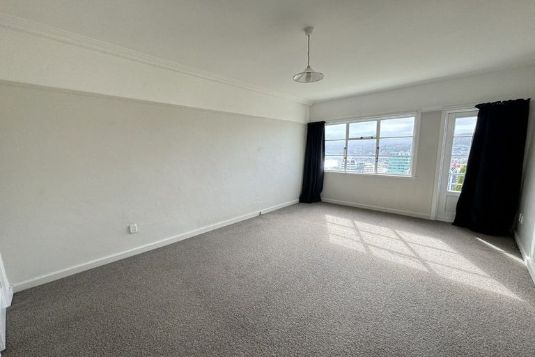 Photo of property in 243 The Terrace, Te Aro, Wellington, 6011