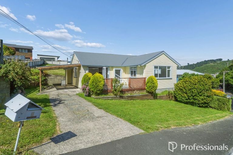 Photo of property in 1 Taku Matenga Grove, Korokoro, Lower Hutt, 5012