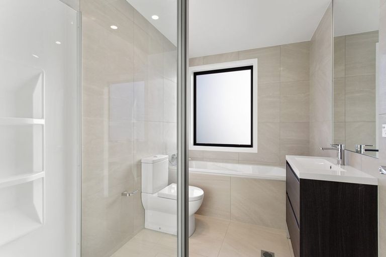 Photo of property in 15 Koura Drive, Red Beach, 0932