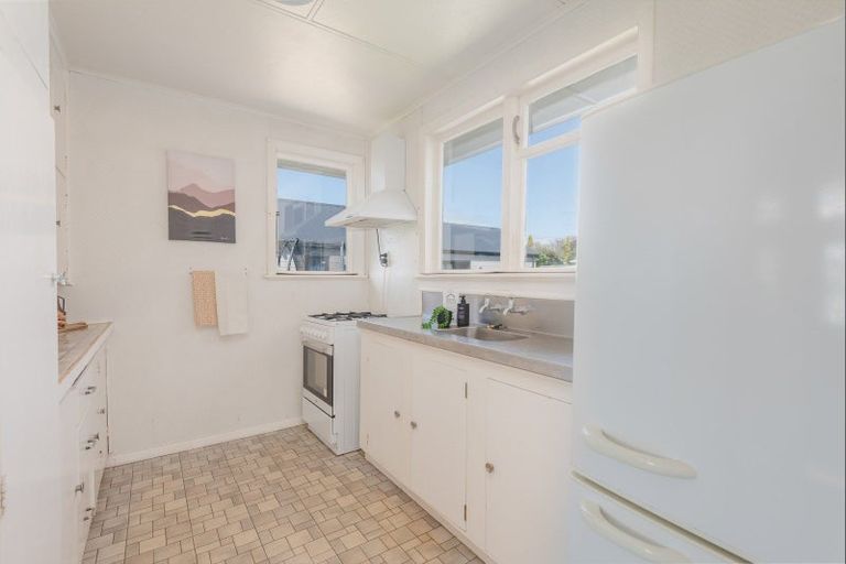 Photo of property in 30 Ashford Avenue, Hokowhitu, Palmerston North, 4410