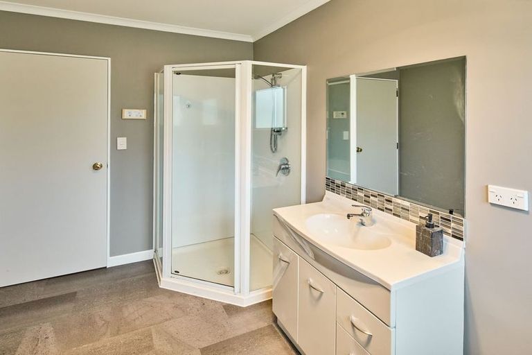 Photo of property in 59 Kapiti Crescent, Titahi Bay, Porirua, 5022