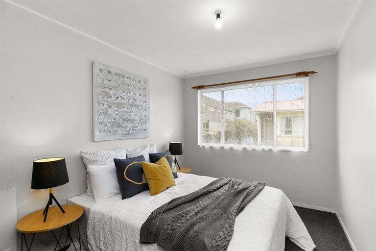 Photo of property in 5/171 Queens Drive, Lyall Bay, Wellington, 6022