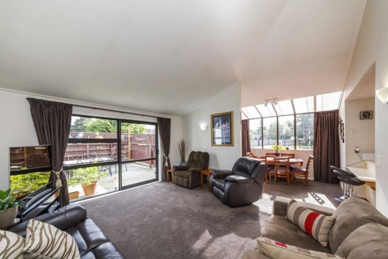 Photo of property in 25 Follett Street, Marton, 4710