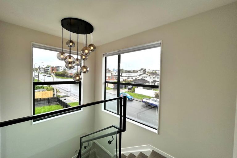 Photo of property in 17a Bardia Street, Belmont, Auckland, 0622