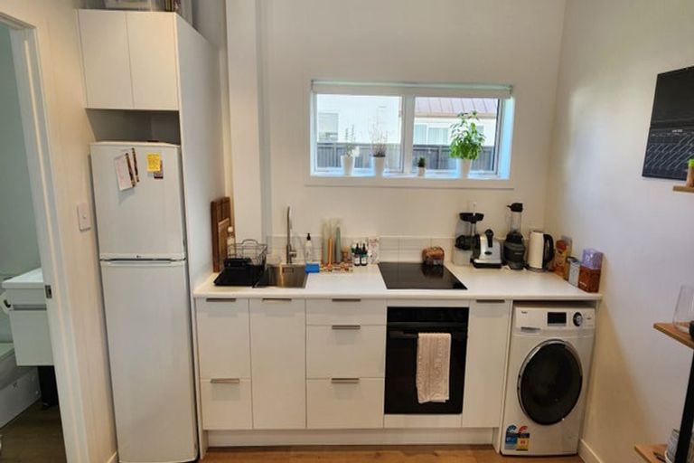 Photo of property in 37 Gulf View Road, Murrays Bay, Auckland, 0630