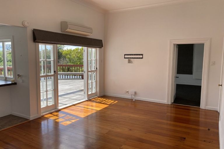 Photo of property in 22 Simla Terrace, Hospital Hill, Napier, 4110