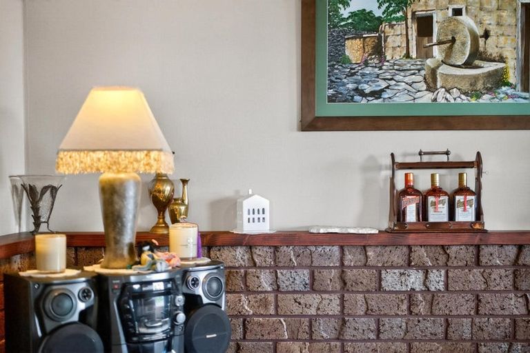 Photo of property in 22 Widmore Drive, Massey, Auckland, 0614