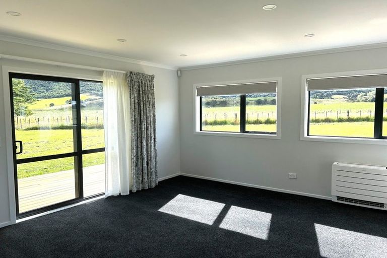 Photo of property in 370 Western Lake Road, Western Lake, Featherston, 5773
