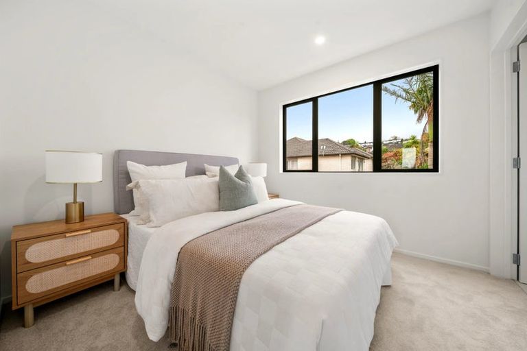 Photo of property in 1/13 Rengarenga Rise, Fairview Heights, Auckland, 0632