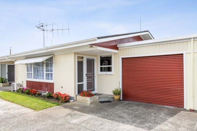 Photo of property in 2/24 White Street, Taradale, Napier, 4112