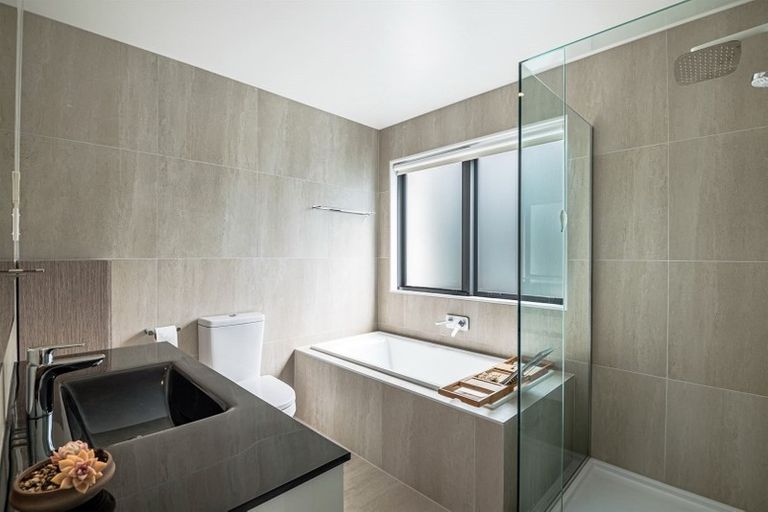 Photo of property in 5 Bella Vista Drive, Gulf Harbour, Whangaparaoa, 0930