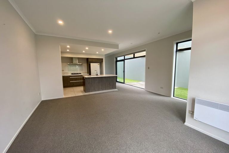 Photo of property in 103 Glidepath Road, Hobsonville, Auckland, 0616