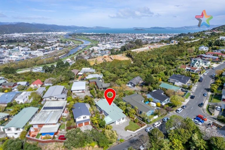 Photo of property in 35 Harbour View Road, Harbour View, Lower Hutt, 5010