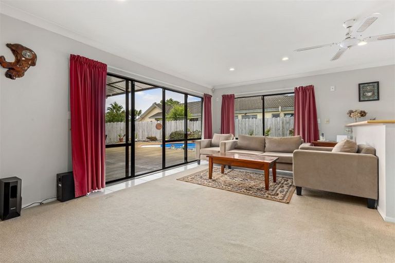 Photo of property in 62 Meadowland Drive, Somerville, Auckland, 2014