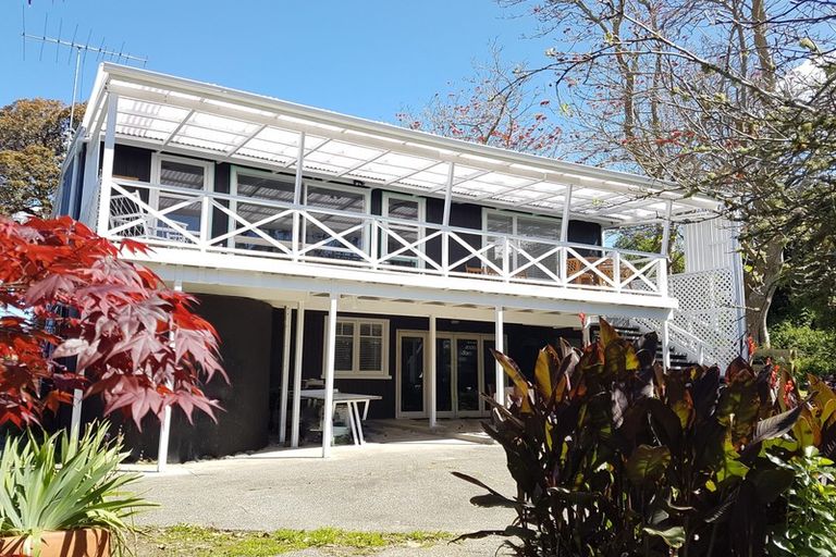 Photo of property in 153 Howard Road, Orere Point, Papakura, 2585