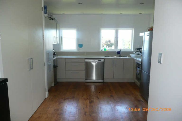 Photo of property in 74 Forest Hill Road, Henderson, Auckland, 0612