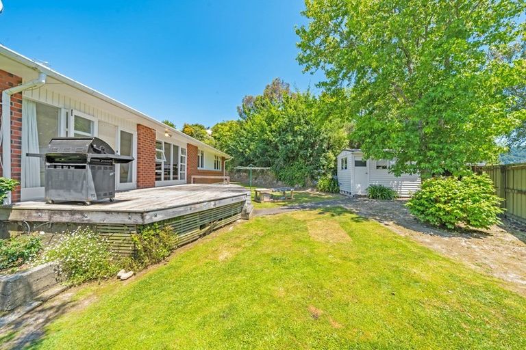 Photo of property in 11 Terminus Street, Silverstream, Upper Hutt, 5019