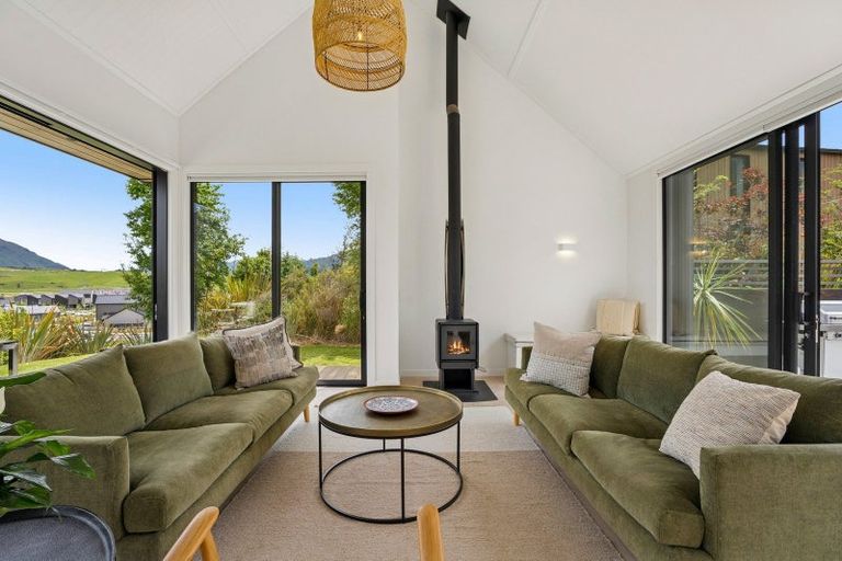 Photo of property in 1 Torridon Court, Jacks Point, Queenstown, 9371