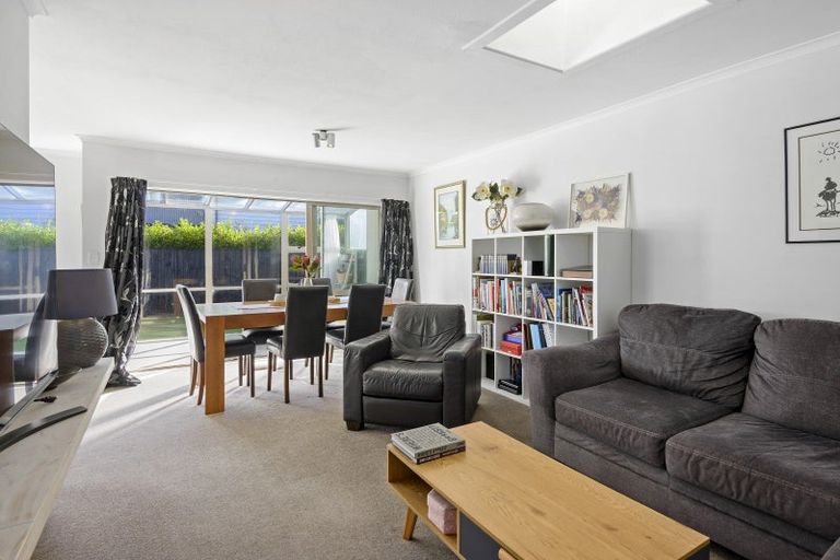 Photo of property in 23b Tomes Road, St Albans, Christchurch, 8052