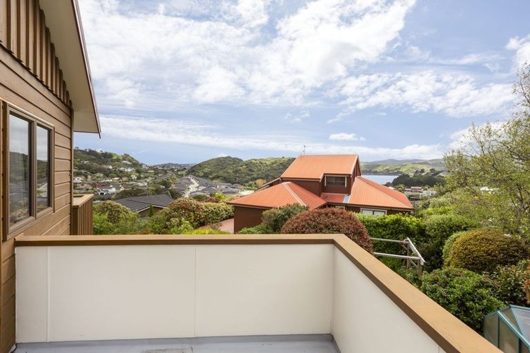 Photo of property in 14 Sailmaker Close, Whitby, Porirua, 5024