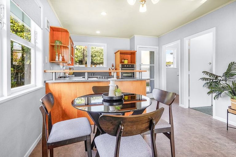 Photo of property in 21 Manapouri Place, Glenview, Hamilton, 3206