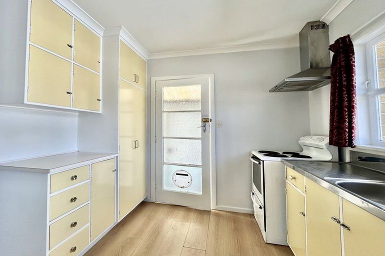 Photo of property in 36 Cambridge Street, Levin, 5510