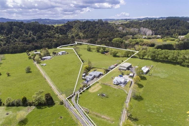 Photo of property in 16 Stevens Lane, Waitoki, Kaukapakapa, 0871