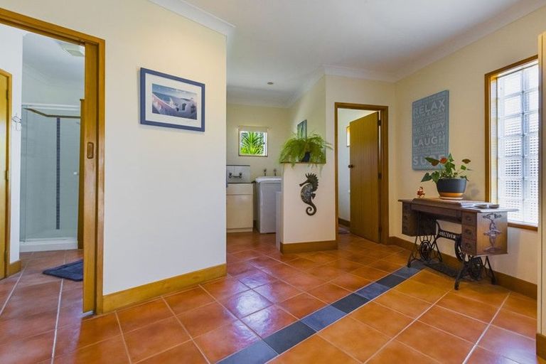 Photo of property in 236 Whirinaki Road, Eskdale, Napier, 4182