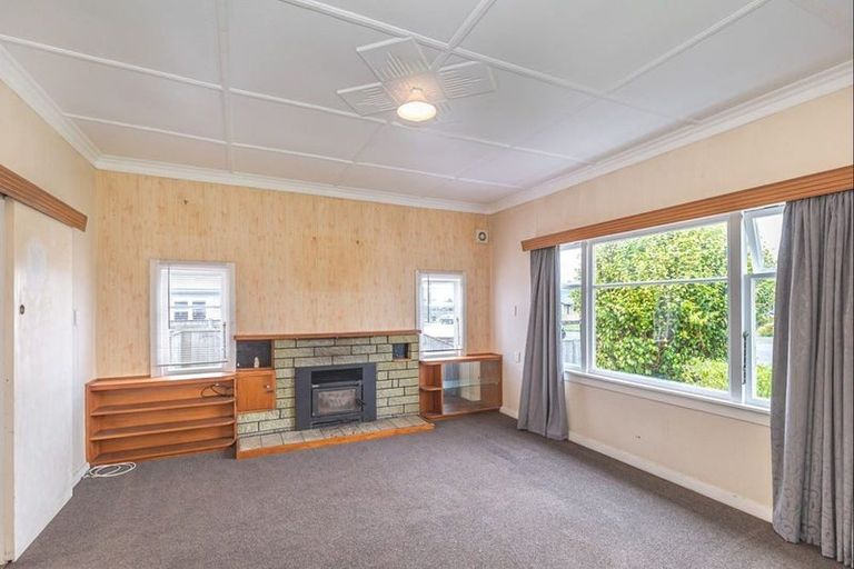 Photo of property in 13 Winchester Street, Levin, 5510