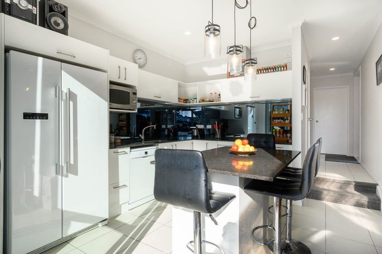 Photo of property in 24 Station Street, Hobsonville, Auckland, 0616