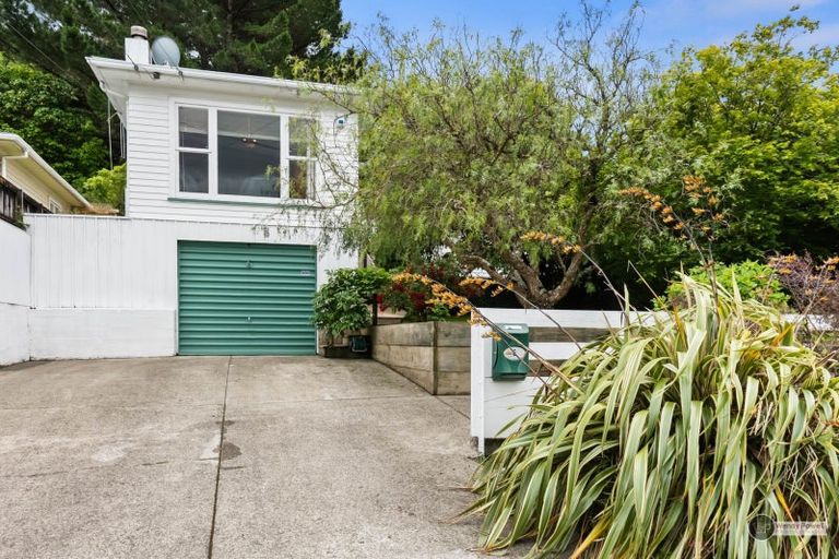 Photo of property in 6 Puriri Street, Wainuiomata, Lower Hutt, 5014