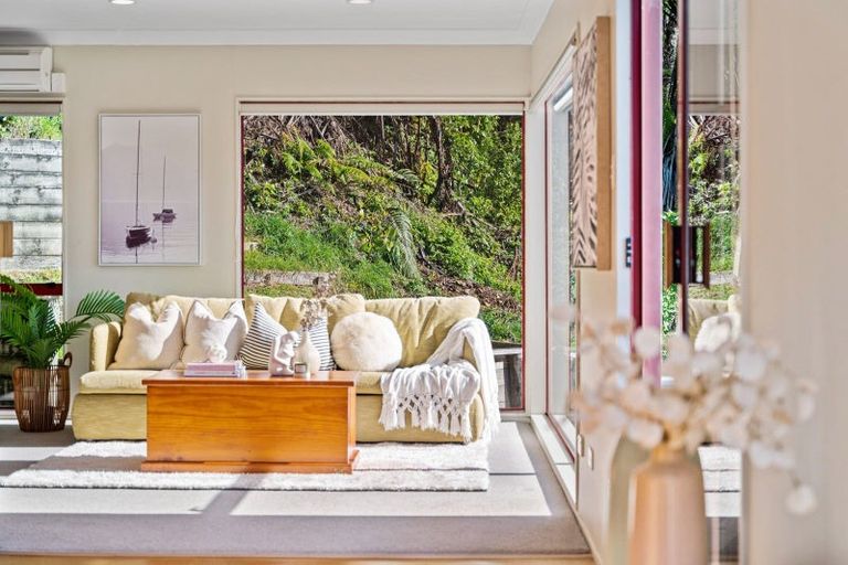 Photo of property in 92 Okareka Loop Road, Lake Okareka, Rotorua, 3076