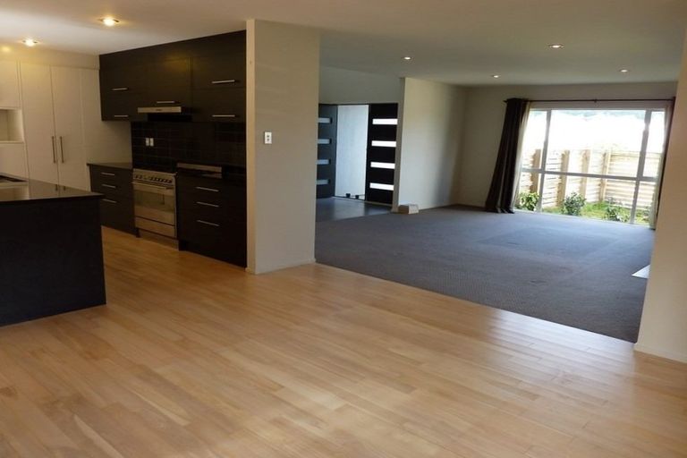 Photo of property in 10 Catlins Place, Fairview Heights, Auckland, 0632