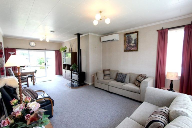Photo of property in 44 Mangahao Road, Pahiatua, 4910