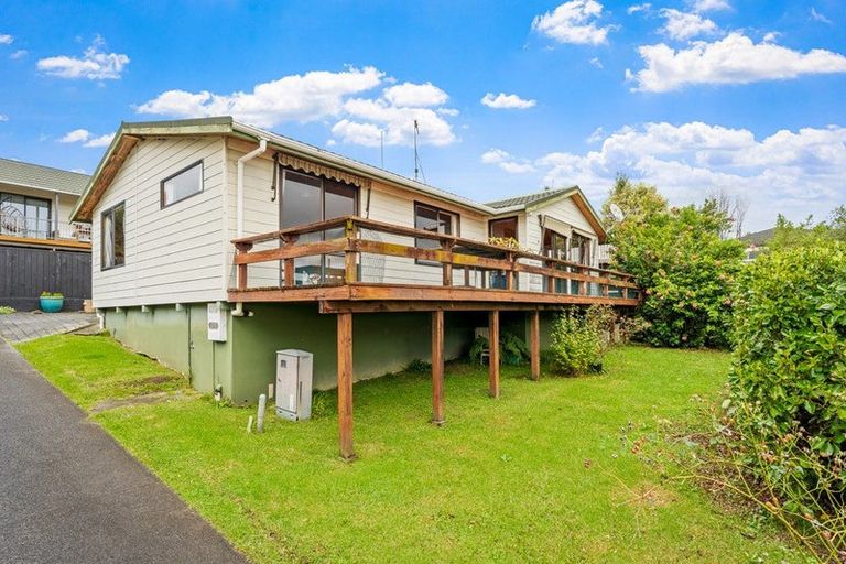 Photo of property in 2/25 Beach Road, Manly, Whangaparaoa, 0930