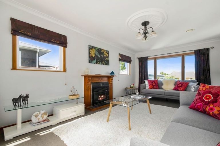 Photo of property in 24 Ingram Street, Papakura, 2110