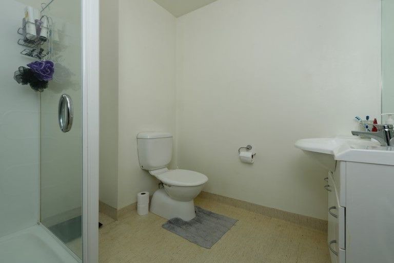 Photo of property in Terrace Heights Apartments, 2/163p The Terrace, Wellington Central, Wellington, 6011