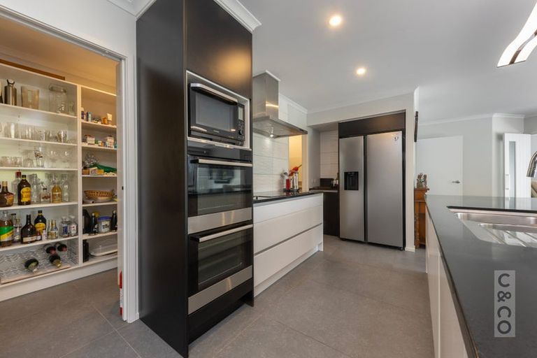 Photo of property in 4 School Road, Riverhead, 0820