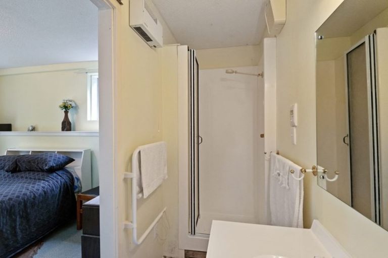 Photo of property in 11 Bayview Place, Cass Bay, Lyttelton, 8082