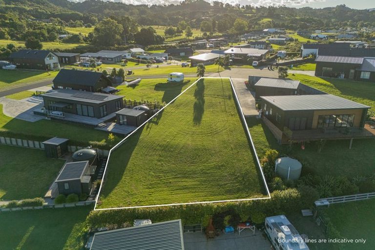 Photo of property in 4 Joyce Harsant Place, Cooks Beach, 3591