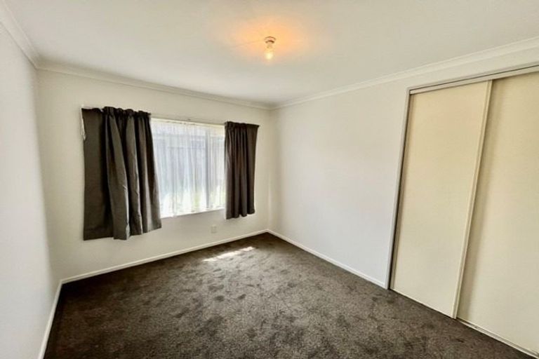 Photo of property in 4 Sandwick Drive, Weymouth, Auckland, 2103