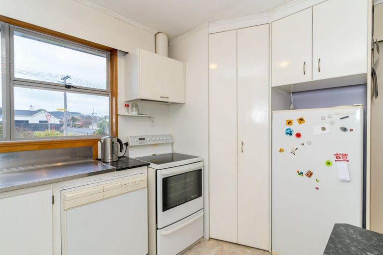 Photo of property in 6 Cross Street, Milton, 9220