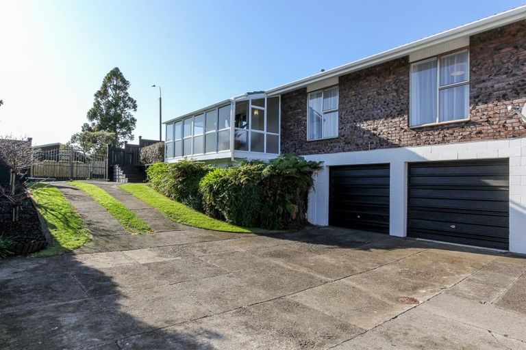 Photo of property in 22 Nevada Drive, Merrilands, New Plymouth, 4312