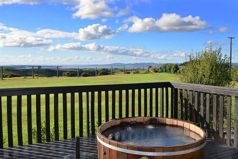 Photo of property in 368 Evans Road, South Head, Helensville, 0874