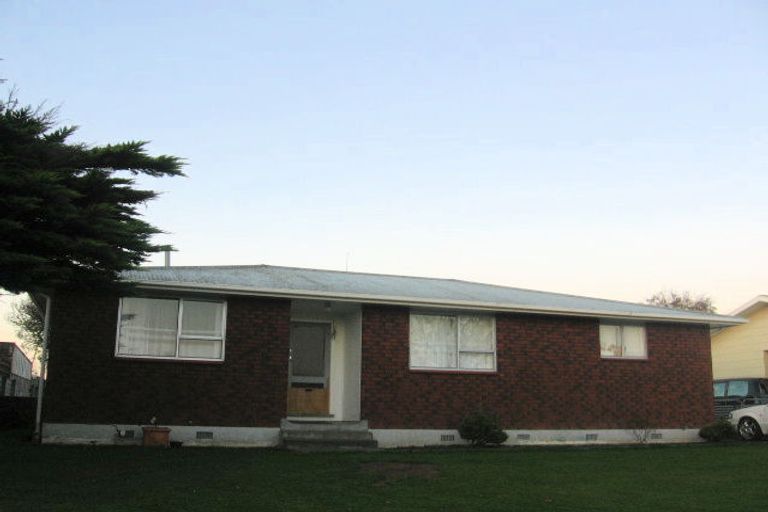 Photo of property in 6 Buller Place, Westbrook, Palmerston North, 4412