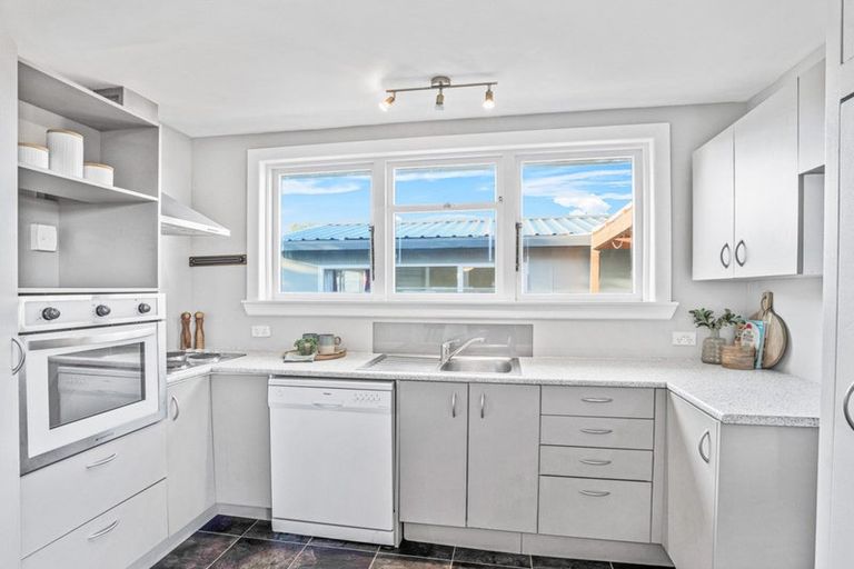 Photo of property in 3 Cheriton Street, Aranui, Christchurch, 8061