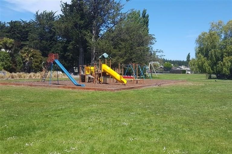 Photo of property in 4 Domain Terrace, Waikuku Beach, 7473