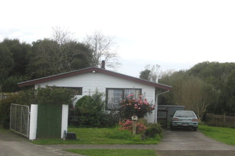 Photo of property in 11 Hamua Place, Waitara, 4320