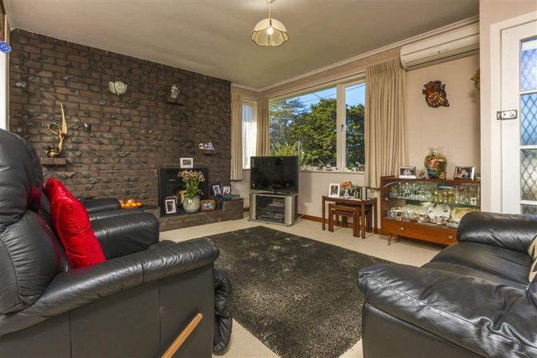 Photo of property in 70 Hillcrest Avenue, Hillcrest, Auckland, 0627