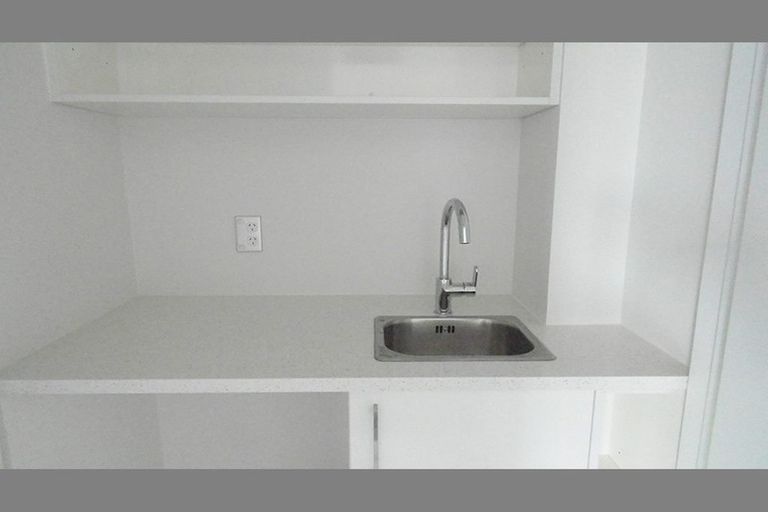 Photo of property in 28 Nephrite Lane, Henderson, Auckland, 0610